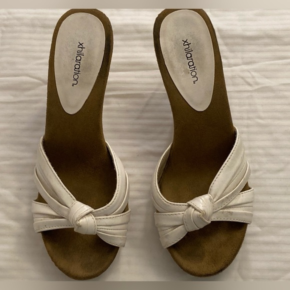 Xhilaration White And Brown Heels Size 6.5 - Picture 5 of 10